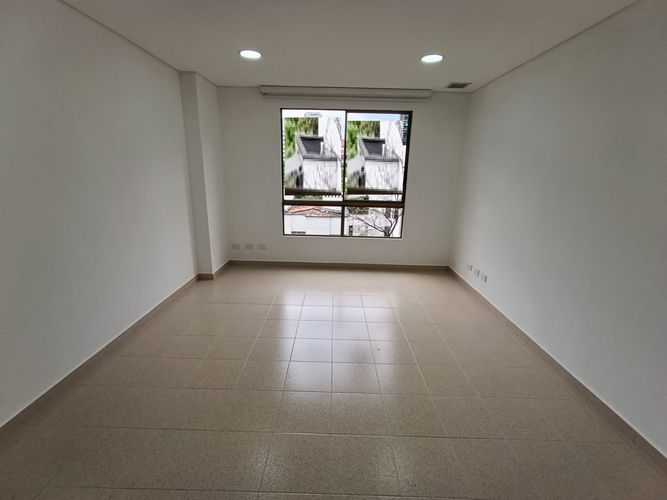 Oficina en arriendo en El Poblado, Medellín, 37 m² · foto 10 de 11