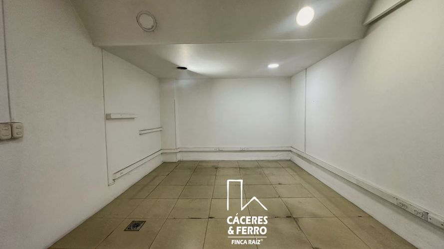 Casa en arriendo en Quinta Paredes, Bogotá, 613 m² · foto 3 de 19