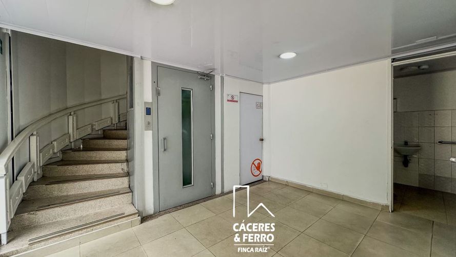 Casa en arriendo en Quinta Paredes, Bogotá, 613 m² · foto 5 de 19