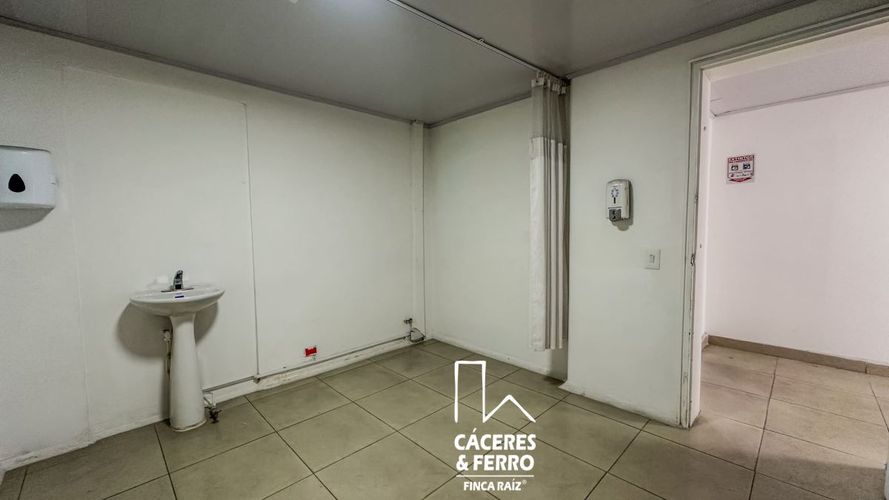 Casa en arriendo en Quinta Paredes, Bogotá, 613 m² · foto 6 de 19
