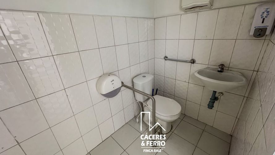 Casa en arriendo en Quinta Paredes, Bogotá, 613 m² · foto 8 de 19