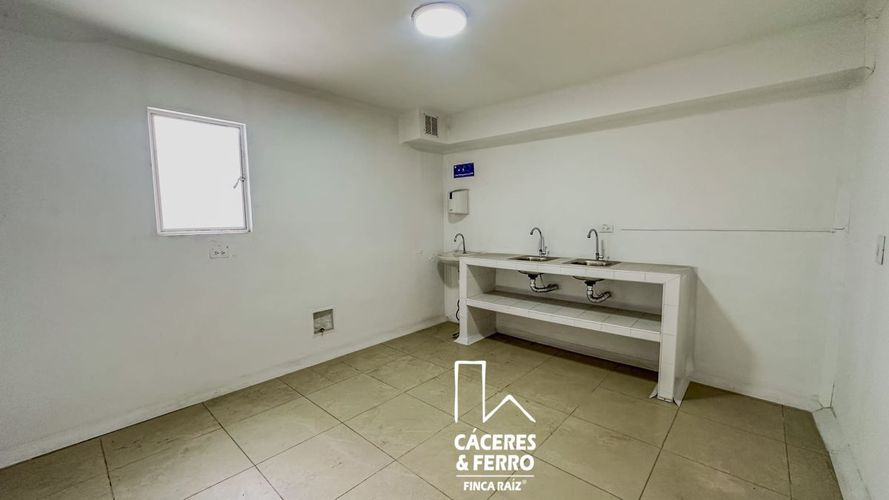 Casa en arriendo en Quinta Paredes, Bogotá, 613 m² · foto 10 de 19