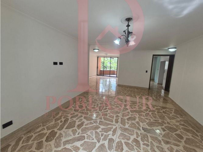 Apartamento de 3 alcobas en arriendo en Castropol, Medellín, 135 m² · foto 3 de 16