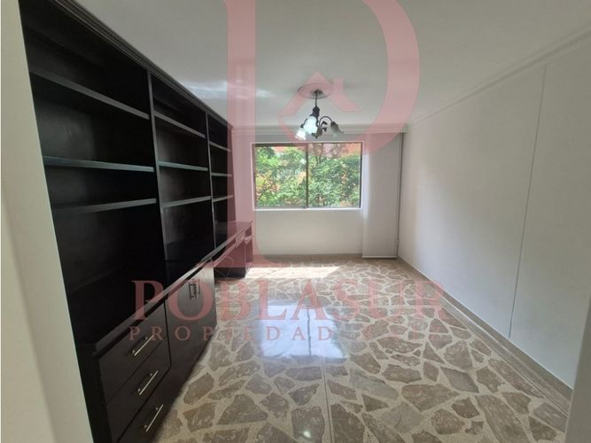 Apartamento de 3 alcobas en arriendo en Castropol, Medellín, 135 m² · foto 5 de 16