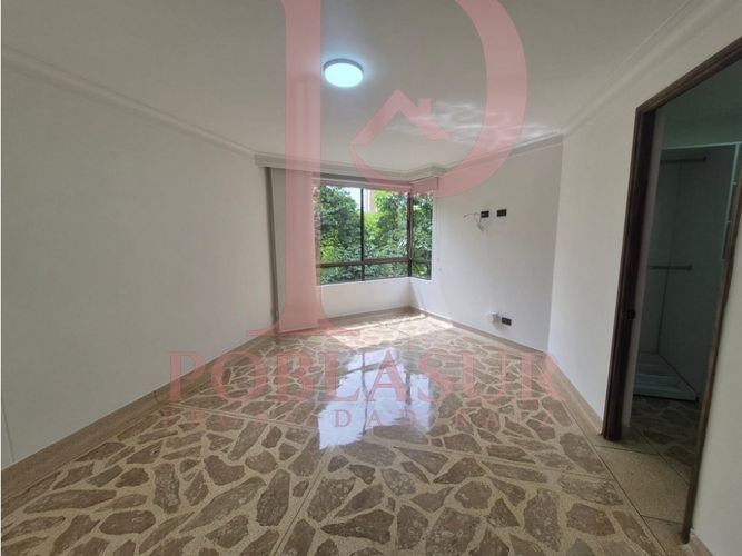 Apartamento de 3 alcobas en arriendo en Castropol, Medellín, 135 m² · foto 14 de 16