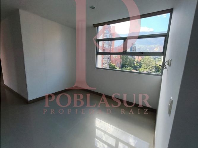 Apartamento de 3 alcobas en arriendo en Castropol, Medellín, 150 m² · foto 15 de 23