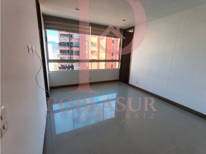 Apartamento de 3 alcobas en arriendo en Castropol, Medellín, 150 m² · foto 18 de 23