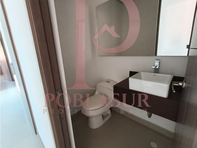 Apartamento de 3 alcobas en arriendo en Castropol, Medellín, 150 m² · foto 20 de 23