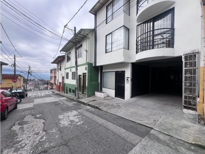 Edificio en venta en El Centro, Manizales, 660 m² · foto 2 de 24