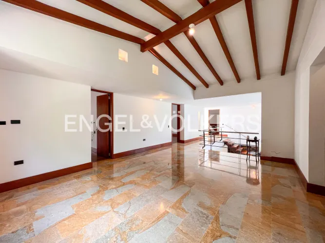 Casa de 4 alcobas en venta en Loma De Las Brujas, Envigado, 600 m² · foto 23 de 24