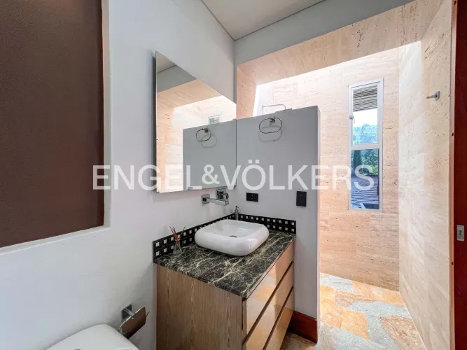 Casa de 4 alcobas en venta en Loma De Las Brujas, Envigado, 600 m² · foto 22 de 24
