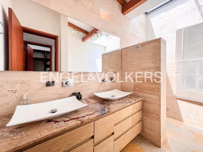 Casa de 4 alcobas en venta en Loma De Las Brujas, Envigado, 600 m² · foto 18 de 24