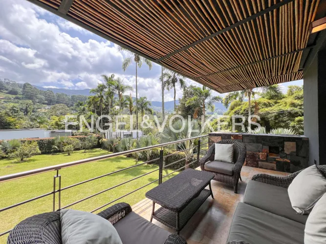 Casa de 4 alcobas en venta en Loma De Las Brujas, Envigado, 600 m² · foto 17 de 24