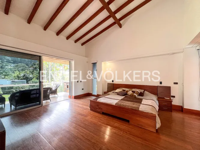 Casa de 4 alcobas en venta en Loma De Las Brujas, Envigado, 600 m² · foto 15 de 24
