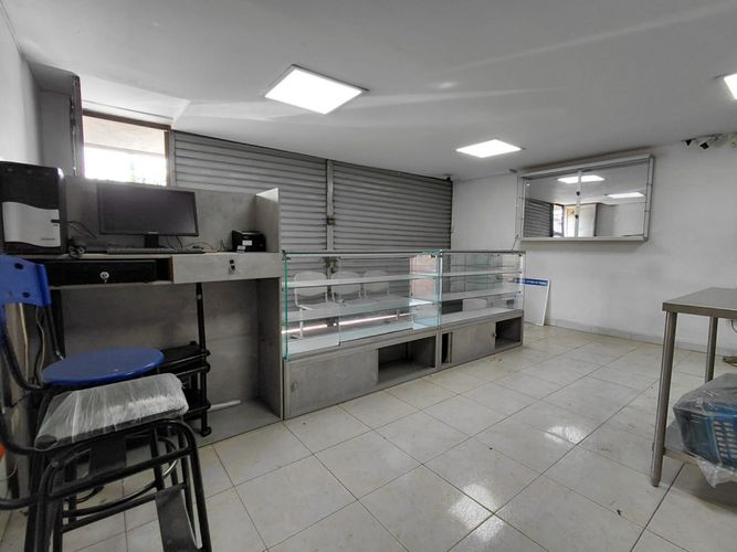 Edificio en arriendo en Junin, Cali, 1115 m² · foto 12 de 24