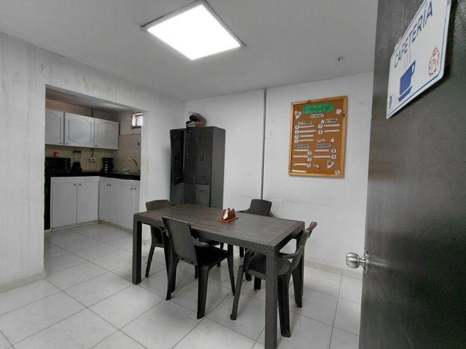 Edificio en arriendo en Junin, Cali, 1115 m² · foto 20 de 24