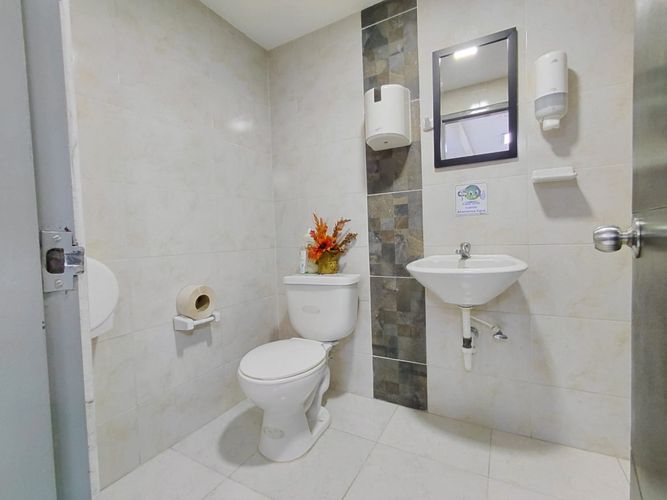 Oficina en arriendo en Junin, Cali, 211 m² · foto 7 de 24