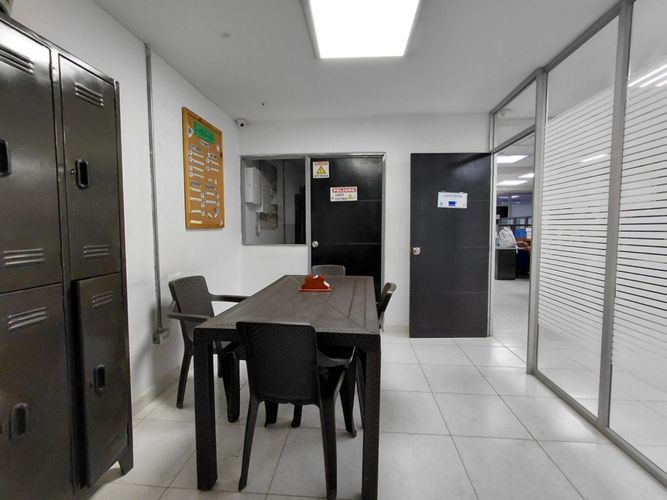Oficina en arriendo en Junin, Cali, 211 m² · foto 9 de 24