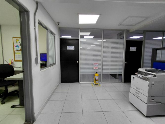 Oficina en arriendo en Junin, Cali, 211 m² · foto 16 de 24