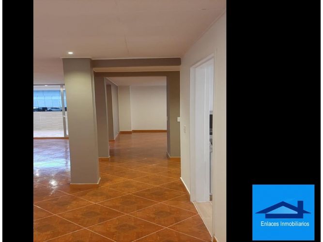 Apartamento de 2 alcobas en venta en San Benito, Medellín, 148 m² · foto 6 de 17