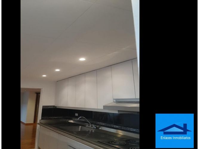 Apartamento de 2 alcobas en venta en San Benito, Medellín, 148 m² · foto 11 de 17
