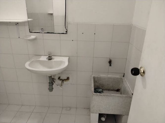 Local en arriendo en La Candelaria, Medellín, 32 m² · foto 7 de 8