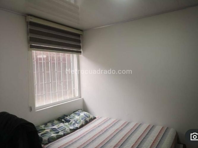 Casa de 5 alcobas en venta en La Esmeralda, Bogotá, 316 m² · foto 11 de 20