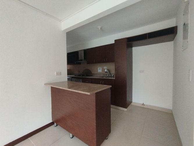 Apartamento de 3 alcobas en arriendo en Loma Del Esmeraldal, Envigado, 109 m² · foto 3 de 20