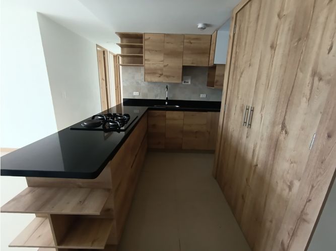 Apartamento de 3 alcobas en venta en El Carmen De Viboral, El Carmen de Viboral, 75 m² · foto 3 de 24