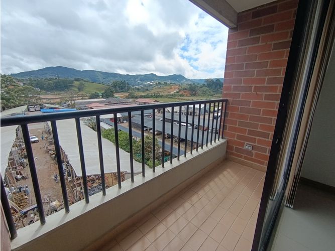 Apartamento de 3 alcobas en venta en El Carmen De Viboral, El Carmen de Viboral, 75 m² · foto 9 de 24