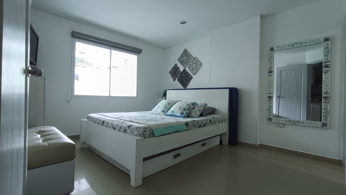 Apartamento en venta en Rodadero, Santa Marta · foto 3 de 12