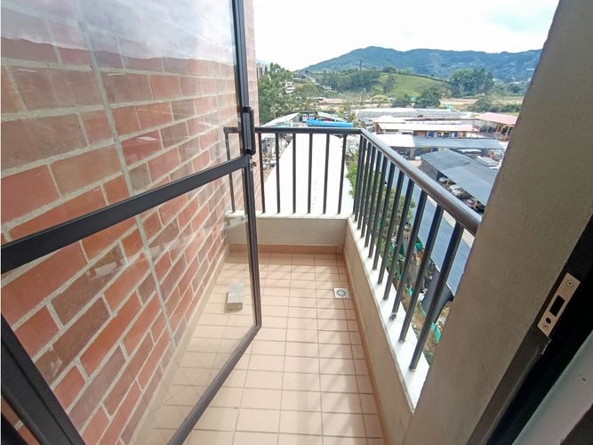 Apartamento de 3 alcobas en venta en El Carmen De Viboral, El Carmen de Viboral, 75 m² · foto 23 de 24