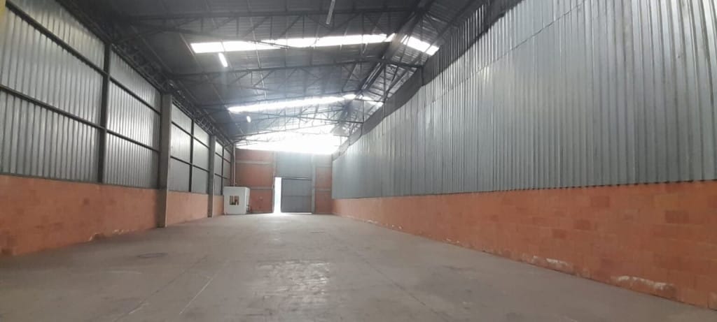 Bodega en arriendo en Boyero, Madrid · foto 3 de 9