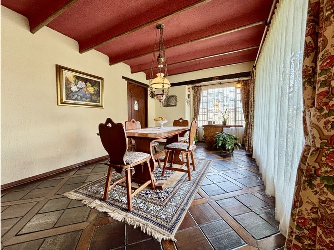 Casa de 3 alcobas en venta en Santa Barbara, Bogotá, 408 m² · foto 4 de 16