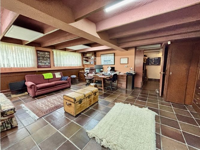 Casa de 3 alcobas en venta en Santa Barbara, Bogotá, 408 m² · foto 6 de 16