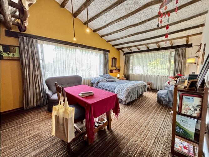 Casa de 3 alcobas en venta en Santa Barbara, Bogotá, 408 m² · foto 12 de 16