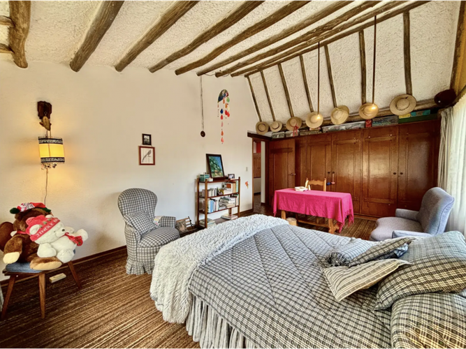 Casa de 3 alcobas en venta en Santa Barbara, Bogotá, 408 m² · foto 13 de 16
