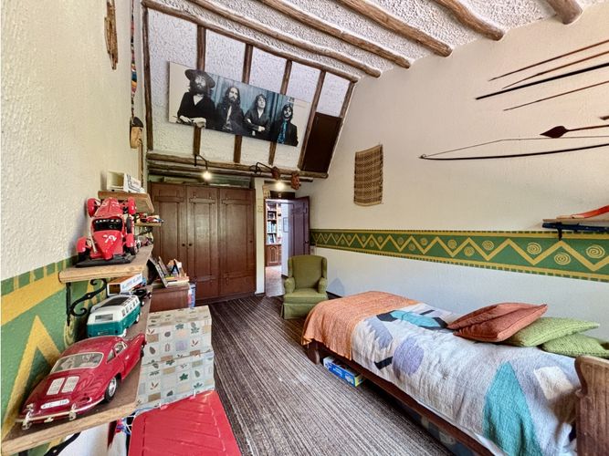 Casa de 3 alcobas en venta en Santa Barbara, Bogotá, 408 m² · foto 14 de 16