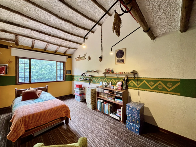 Casa de 3 alcobas en venta en Santa Barbara, Bogotá, 408 m² · foto 15 de 16