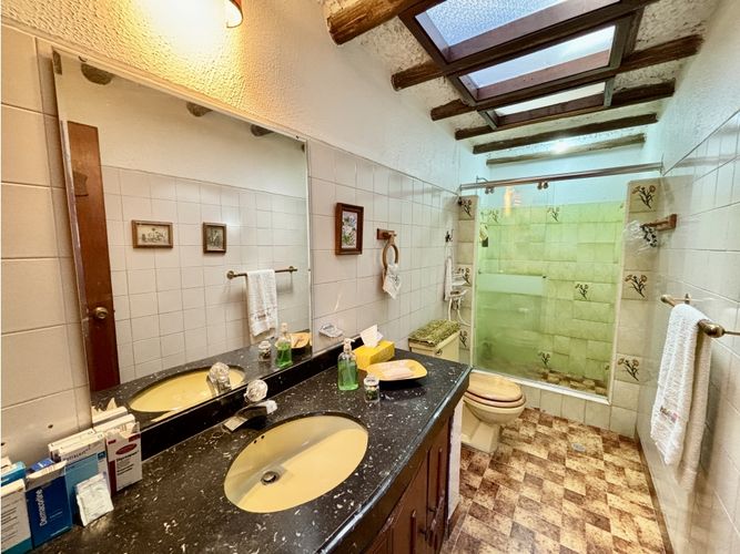 Casa de 3 alcobas en venta en Santa Barbara, Bogotá, 408 m² · foto 16 de 16