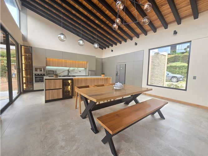 Casa de 3 alcobas en arriendo en La Clara, Guarne, 350 m² · foto 8 de 24