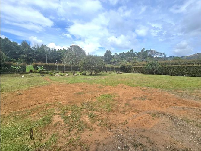 Casa de 3 alcobas en arriendo en La Clara, Guarne, 350 m² · foto 22 de 24