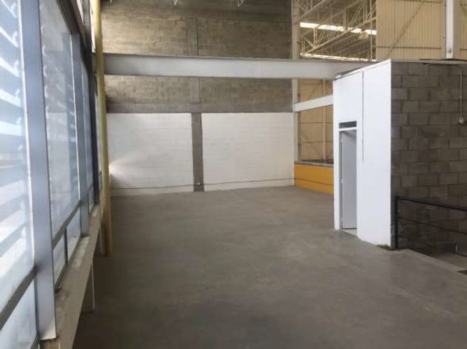 Bodega en arriendo en Siberia, Cota, 1632 m² · foto 3 de 3