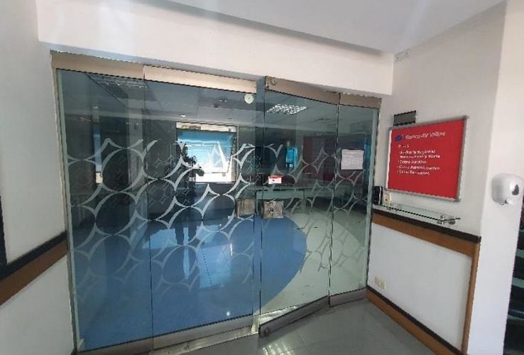 Oficina en arriendo en La Aguacatala, Medellín, 248 m² · foto 3 de 5