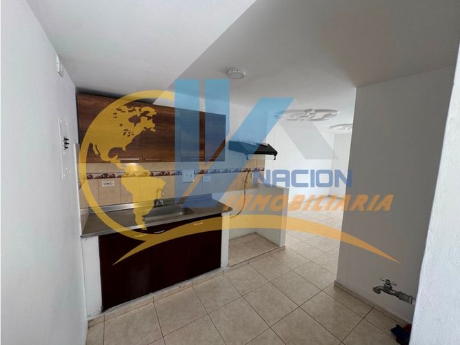 Apartamento de 3 alcobas en venta en Centro, Bucaramanga, 54 m² · foto 2 de 18
