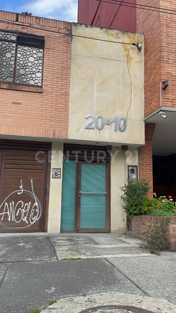 Casa en venta en San Luis, Bogotá · foto 3 de 10