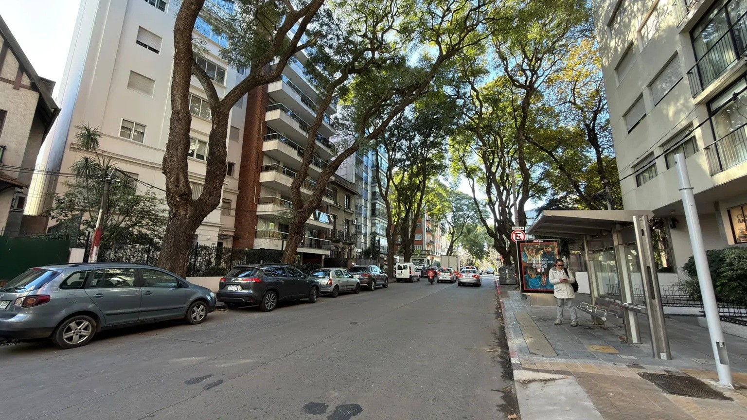 ALQUILER EN POCITOS, MONO AMBIENTE EN PLANTA BAJA ENTRADA INDEPENDIENTE, GASTOS BAJOS · Foto 2
