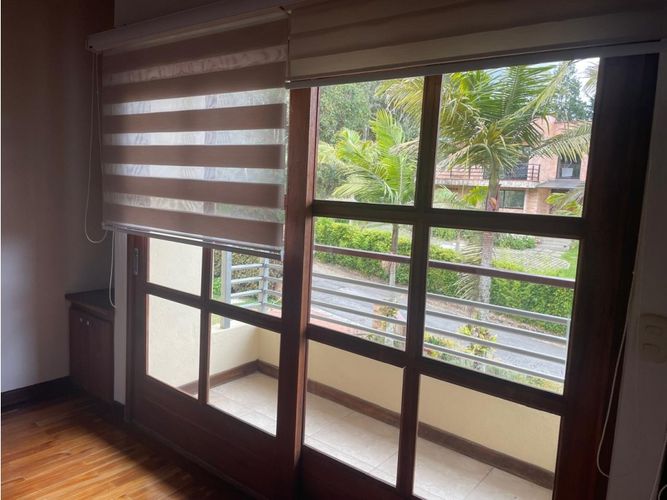 Casa de 3 alcobas en venta en Altos Del Escobero, Envigado, 270 m² · foto 13 de 18