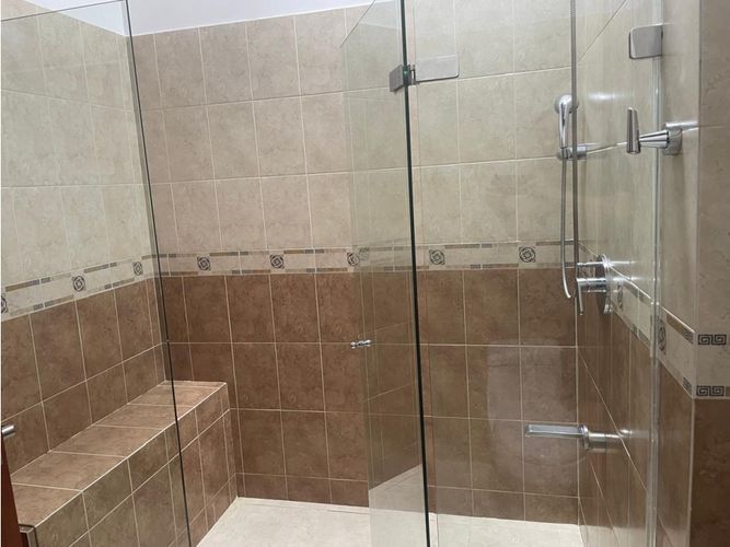 Casa de 3 alcobas en venta en Altos Del Escobero, Envigado, 270 m² · foto 15 de 18