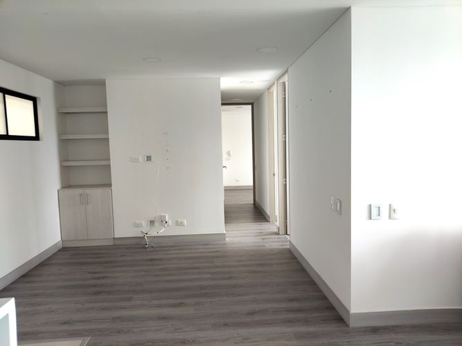 Apartamento en venta en Lagos De Cordoba, Bogotá · foto 6 de 24